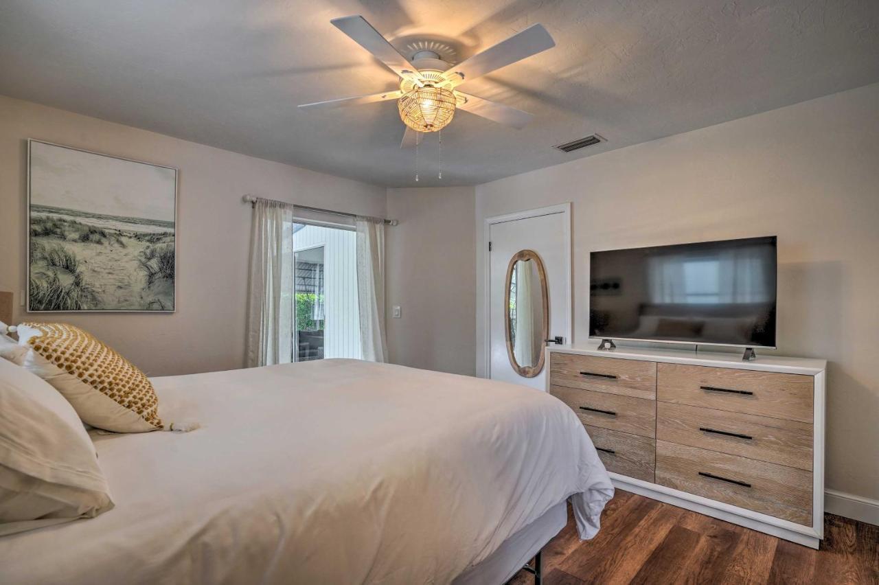 Naples Oasis With Screened Pool, Bike To Beach! Exterior photo